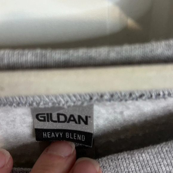 GILDAN heavy blend Thanksgiving crewneck. - Picture 3 of 3